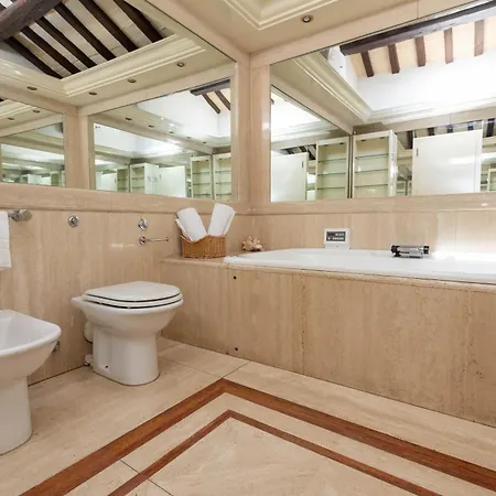 Pantheon Rondanini Luxury Penthouse