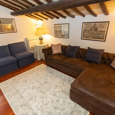 Pantheon Rondanini Luxury Penthouse Rom