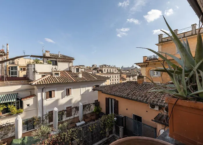 Pantheon Rondanini Luxury Penthouse Daire