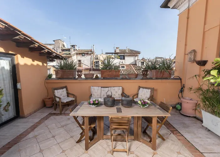 Pantheon Rondanini Luxury Penthouse Daire