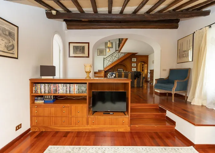 Pantheon Rondanini Luxury Penthouse